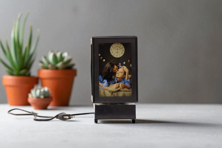 Alpha 4×6″ Rotating Photo Lamp – Custom Sublimation LED Night Light