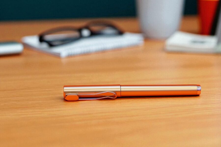 Premium Gold Metal Fountain Pen with Orange Accent – KS-923 Executive Writing Tool
